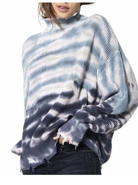 Young Fabulous & Broke Cameron Oversized Distressed Sweater
Blue Horizon Wash ML